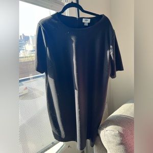 Black short sleeve dress